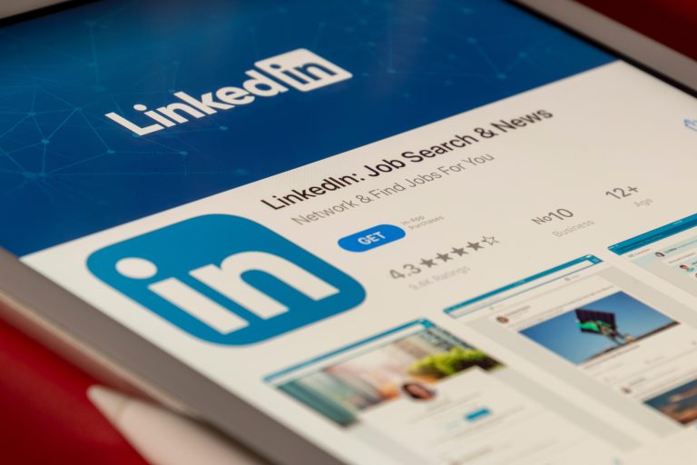LinkedIn Polls: 20 Strategic Questions You Should Ask Your Audience
